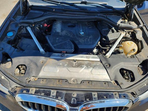 2019 BMW X3 sDrive30i — Engine bay