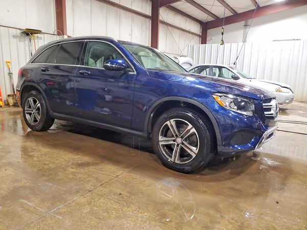 2017 MERCEDES-BENZ GLC GLC300 Base-4M — Passenger 3/4