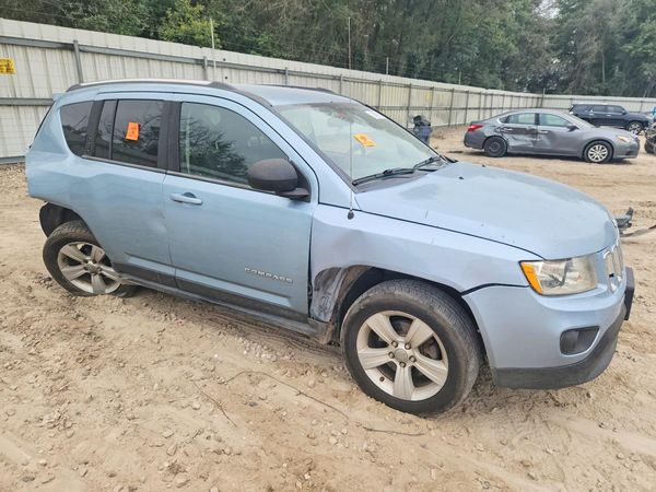 2013 JEEP COMPASS Sport — Passenger 3/4