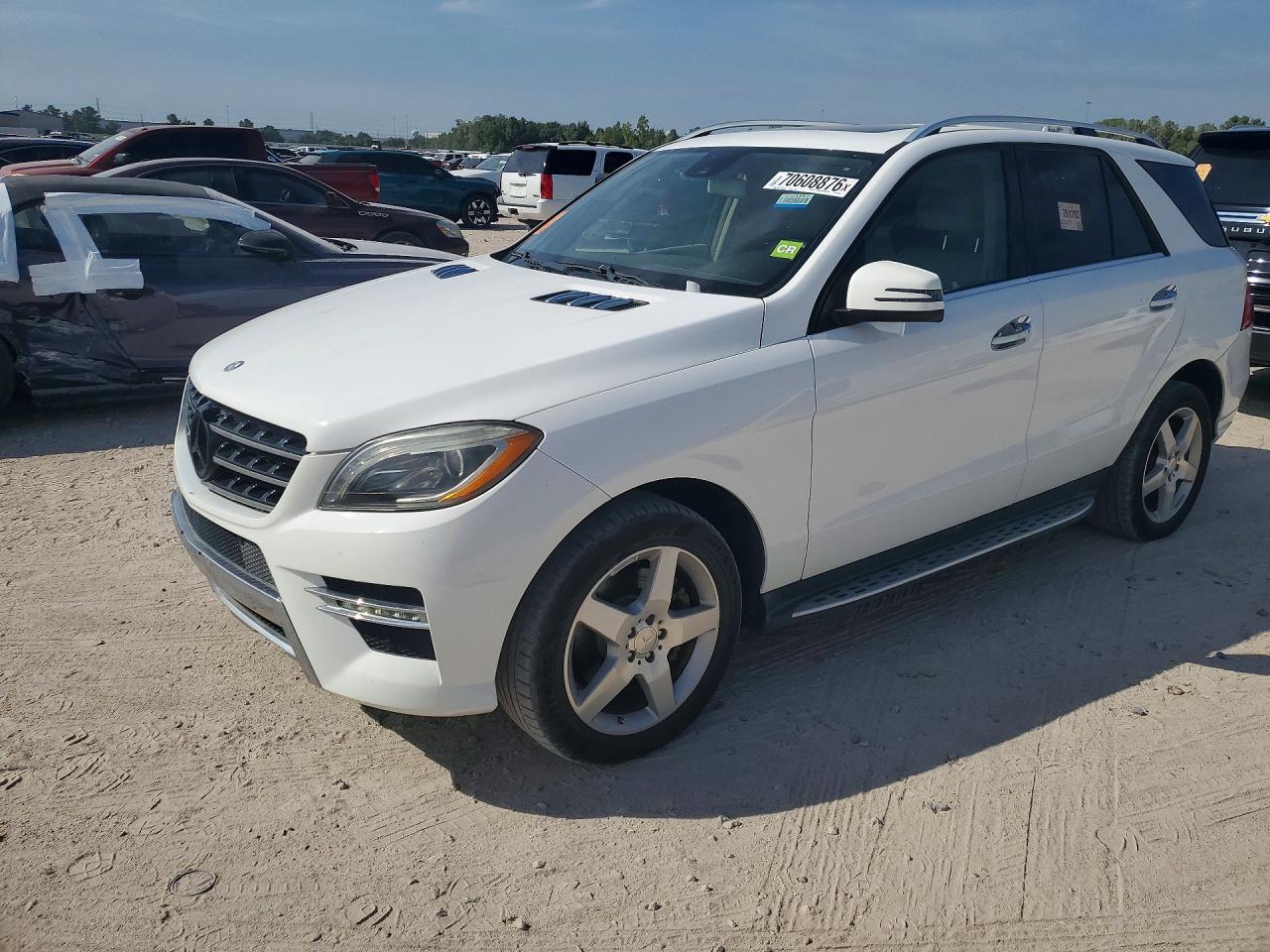 2014 MERCEDES-BENZ ML ML350 — Front 3/4