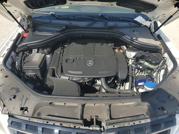 2014 MERCEDES-BENZ ML ML350 — Engine bay