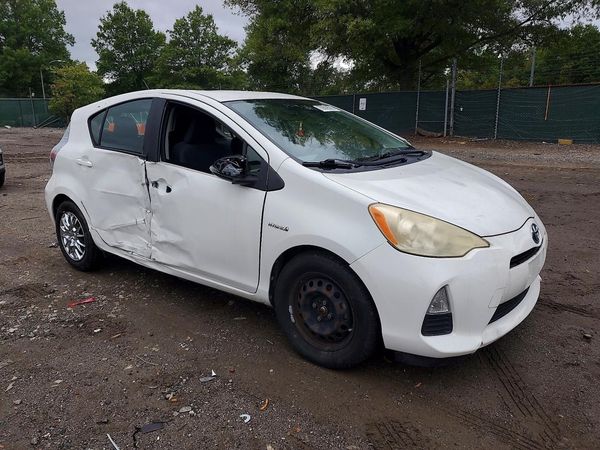 2012 TOYOTA PRIUS — Passenger 3/4