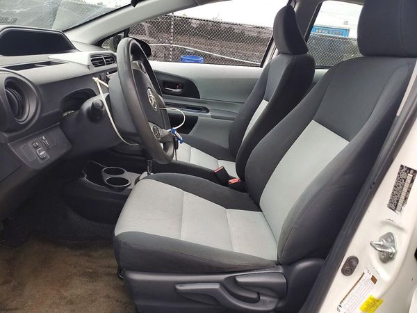 2012 TOYOTA PRIUS — DENT