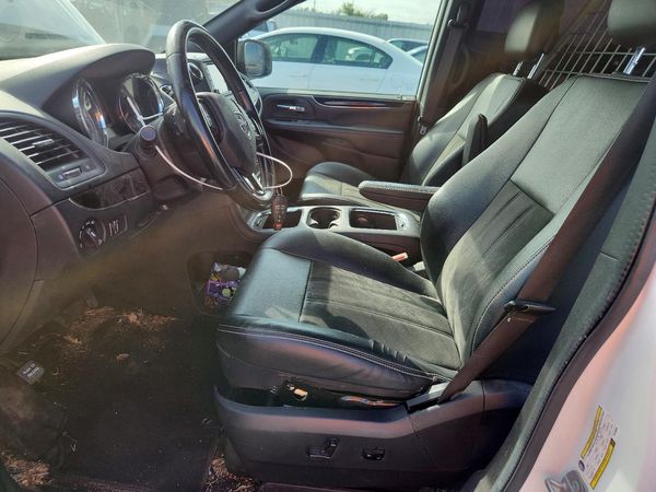 2019 DODGE GRAND CARAVAN SXT — DENT