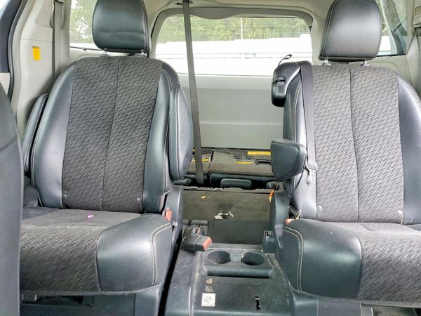2012 TOYOTA SIENNA — SUVN