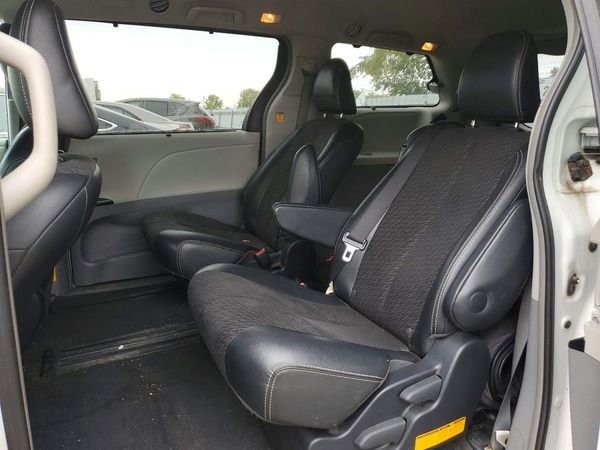 2012 TOYOTA SIENNA — PSRS