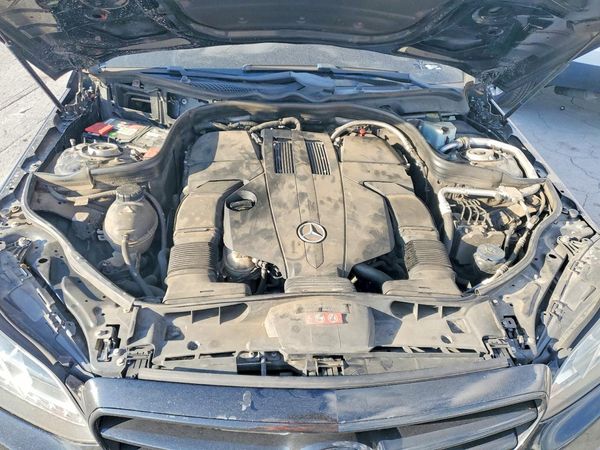 2016 MERCEDES-BENZ E-CLASS E400 — Engine bay