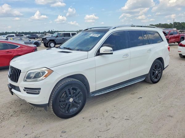 2015 MERCEDES-BENZ GL — DSFA — Front 3/4