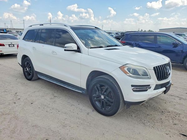2015 MERCEDES-BENZ GL GL450 — Passenger 3/4
