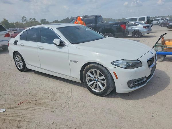 2015 BMW 528 — Passenger 3/4