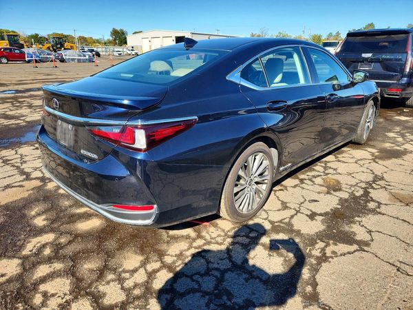 2019 LEXUS ES300 300h — PSRA