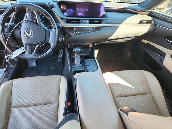 2019 LEXUS ES300 300h — ODOM