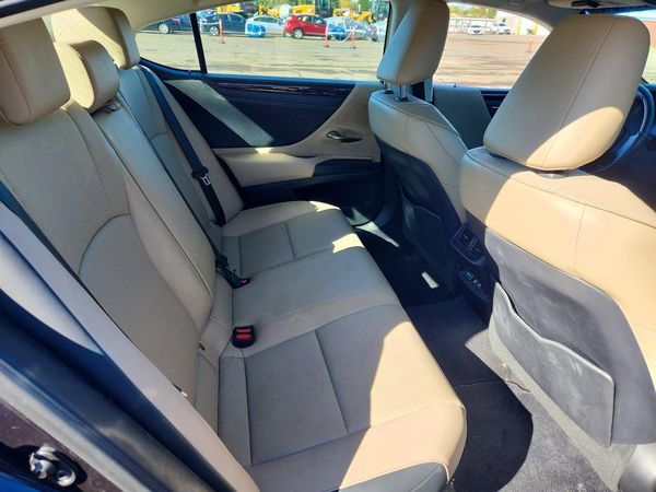 2019 LEXUS ES300 300h — PSRS
