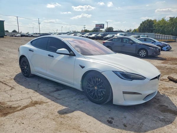 2025 TESLA MODEL S — Passenger 3/4