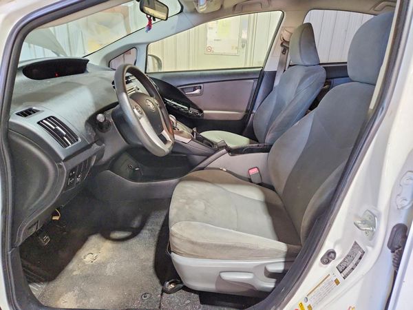2012 TOYOTA PRIUS — DENT