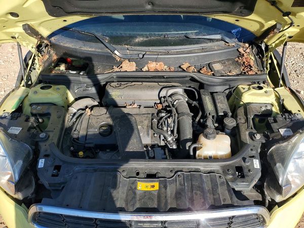 2012 MINI COOPER — Engine bay