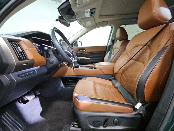 2023 NISSAN PATHFINDER PLATINUM — DENT