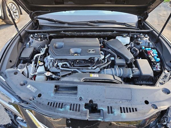 2023 LEXUS ES 300H 300h Premium — Engine bay