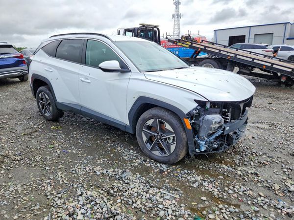 2026 HYUNDAI TUCSON SEL, SEL Plus — Passenger 3/4