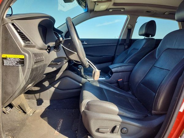 2016 HYUNDAI TUCSON — DENT