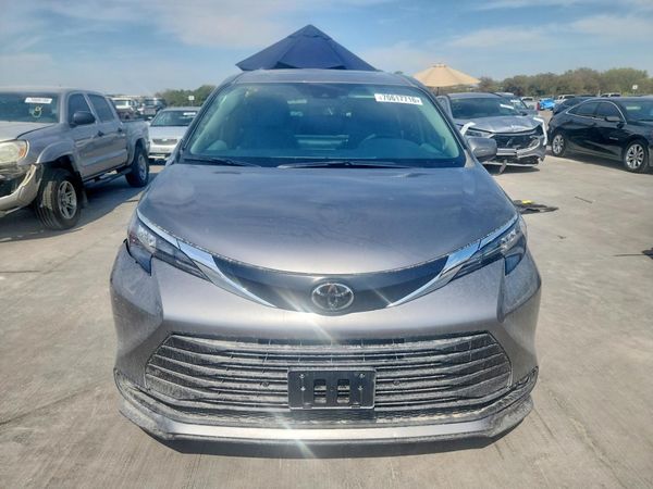 2026 TOYOTA SIENNA XLE — DIRF