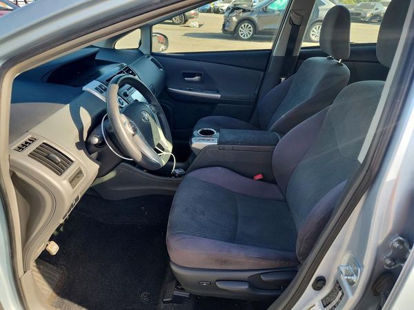 2013 TOYOTA PRIUS — DENT