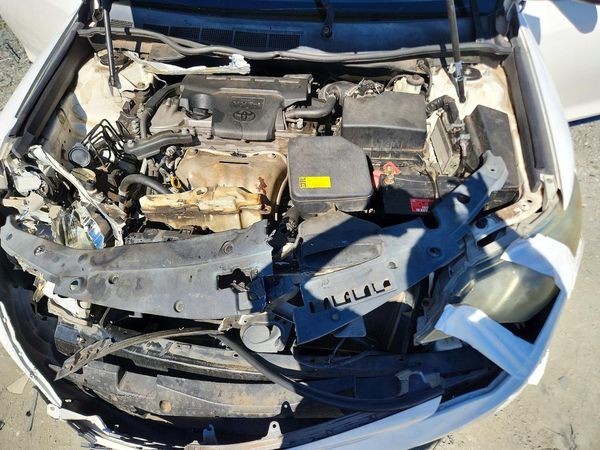2012 TOYOTA CAMRY — Engine bay