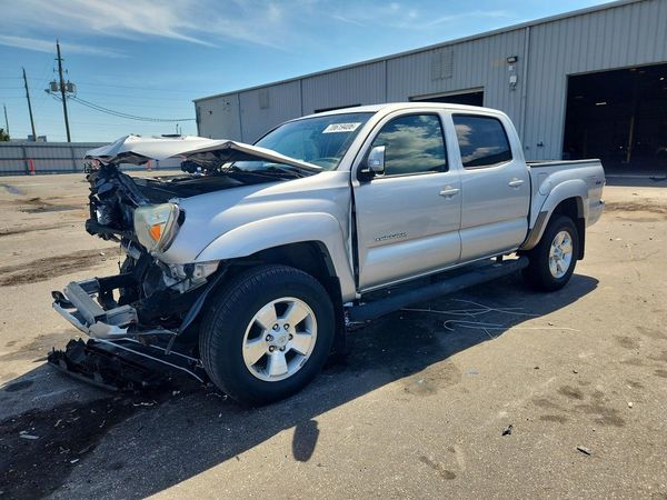 2013 TOYOTA TACOMA — DSFA — Front 3/4