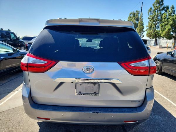2018 TOYOTA SIENNA — DIRR