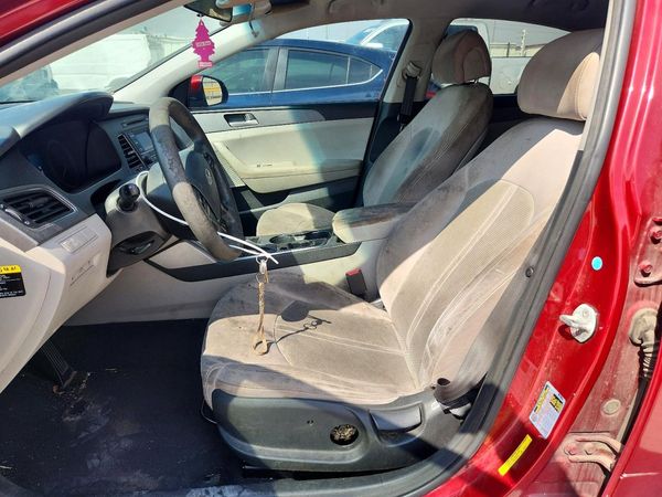 2015 HYUNDAI SONATA SE, ECO — DENT