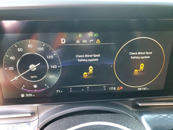 2022 KIA CARNIVAL SX, SX Prestige — ODOM