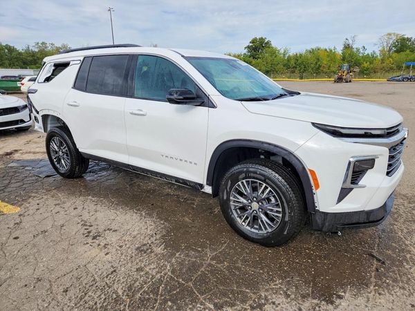 2026 CHEVROLET TRAVERSE LT — Passenger 3/4