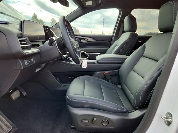 2026 CHEVROLET TRAVERSE LT — DENT