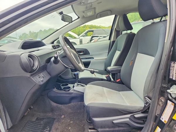 2012 TOYOTA PRIUS — DENT
