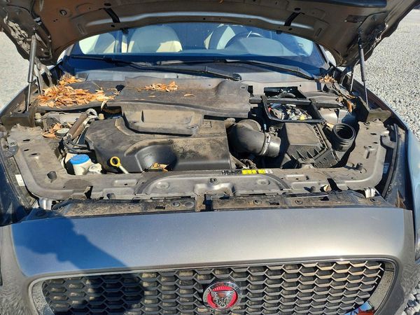 2019 JAGUAR ETYPE SE — Engine bay