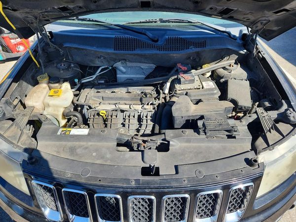 2016 JEEP COMPASS Sport — Engine bay