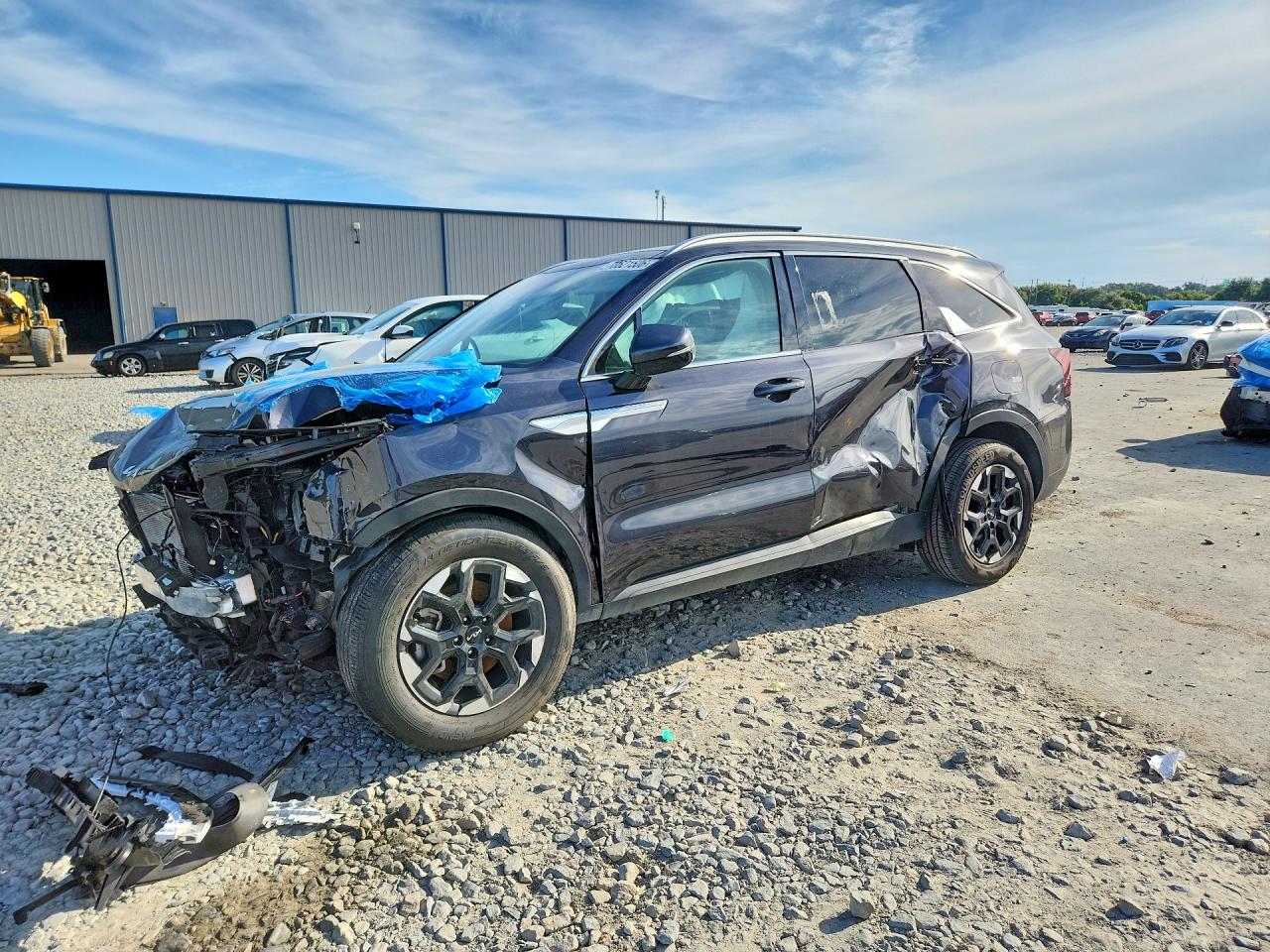 2025 KIA SORENTO S — Front 3/4