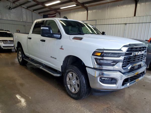 2026 RAM 2500 Big Horn — Passenger 3/4