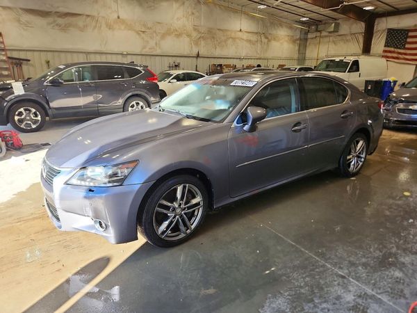 2013 LEXUS GS 350 — Front 3/4
