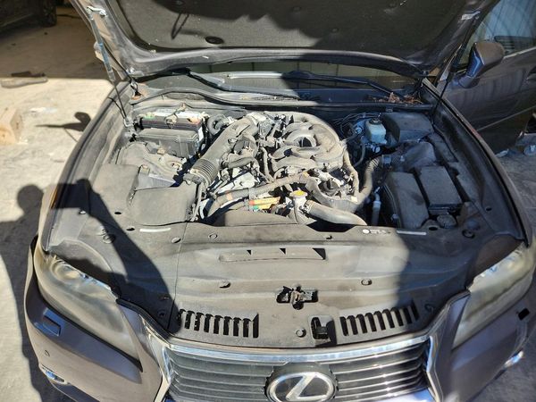 2013 LEXUS GS 350 — Engine bay