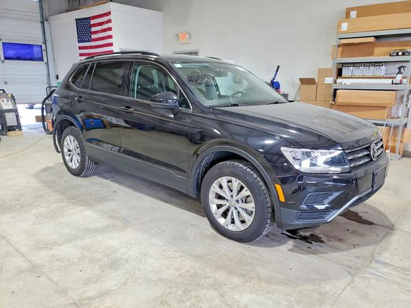 2019 VOLKSWAGEN TIGUAN — Passenger 3/4