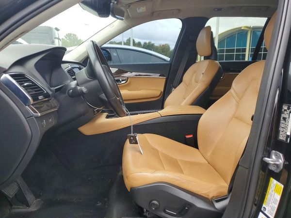 2016 VOLVO XC90 — DENT