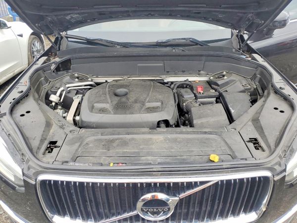 2016 VOLVO XC90 — Engine bay