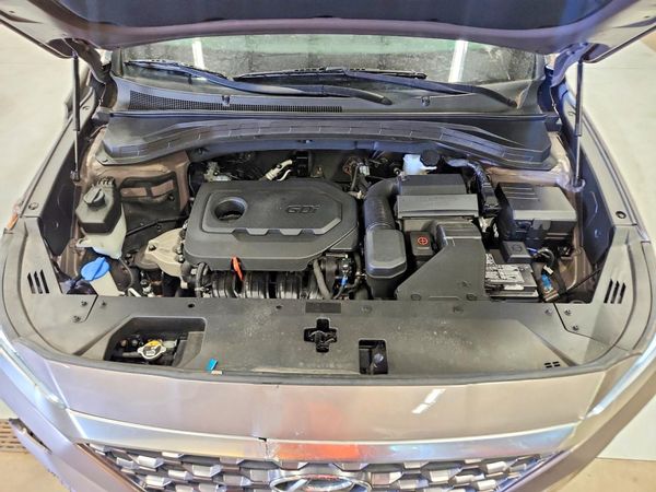 2020 HYUNDAI SANTA FE — Engine bay