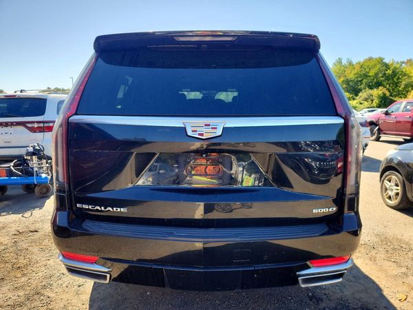 2024 CADILLAC ESCALADE Luxury — DIRR