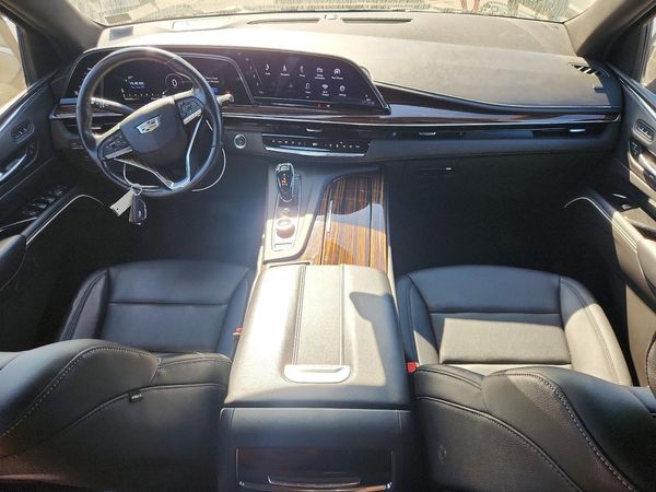 2024 CADILLAC ESCALADE Luxury — CKPT