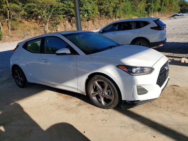 2019 HYUNDAI VELOSTER 2.0L and 2.0L Premium — Passenger 3/4