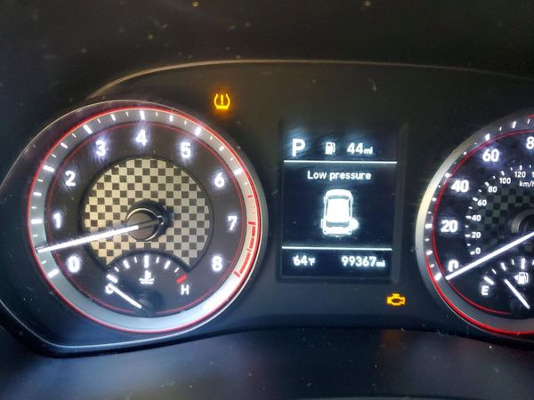 2019 HYUNDAI VELOSTER 2.0L and 2.0L Premium — ODOM