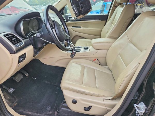 2021 JEEP CHEROKEE Limited — DENT