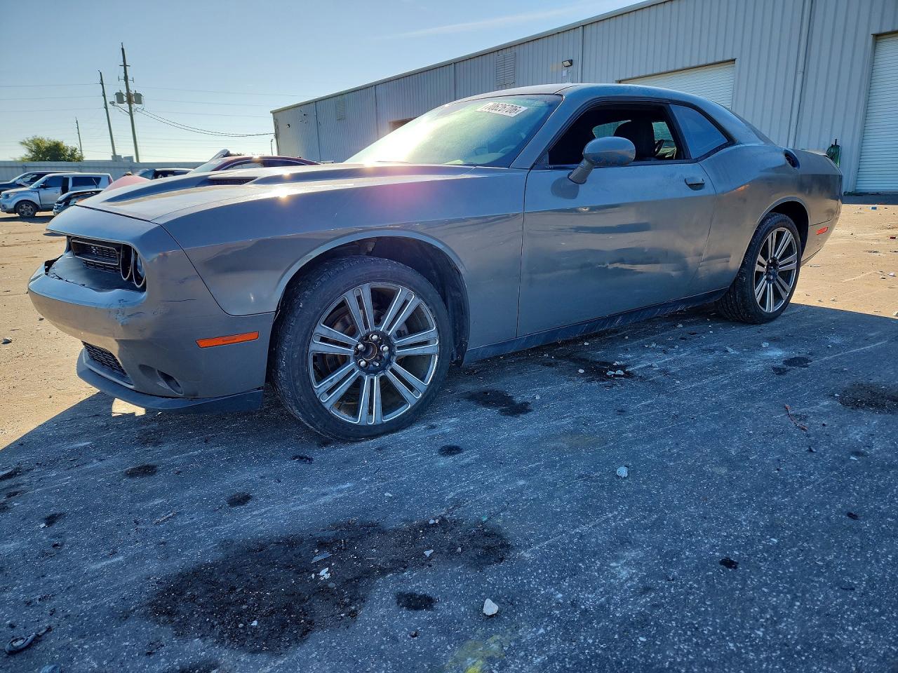 2019 DODGE CHALLENGER SXT — Front 3/4